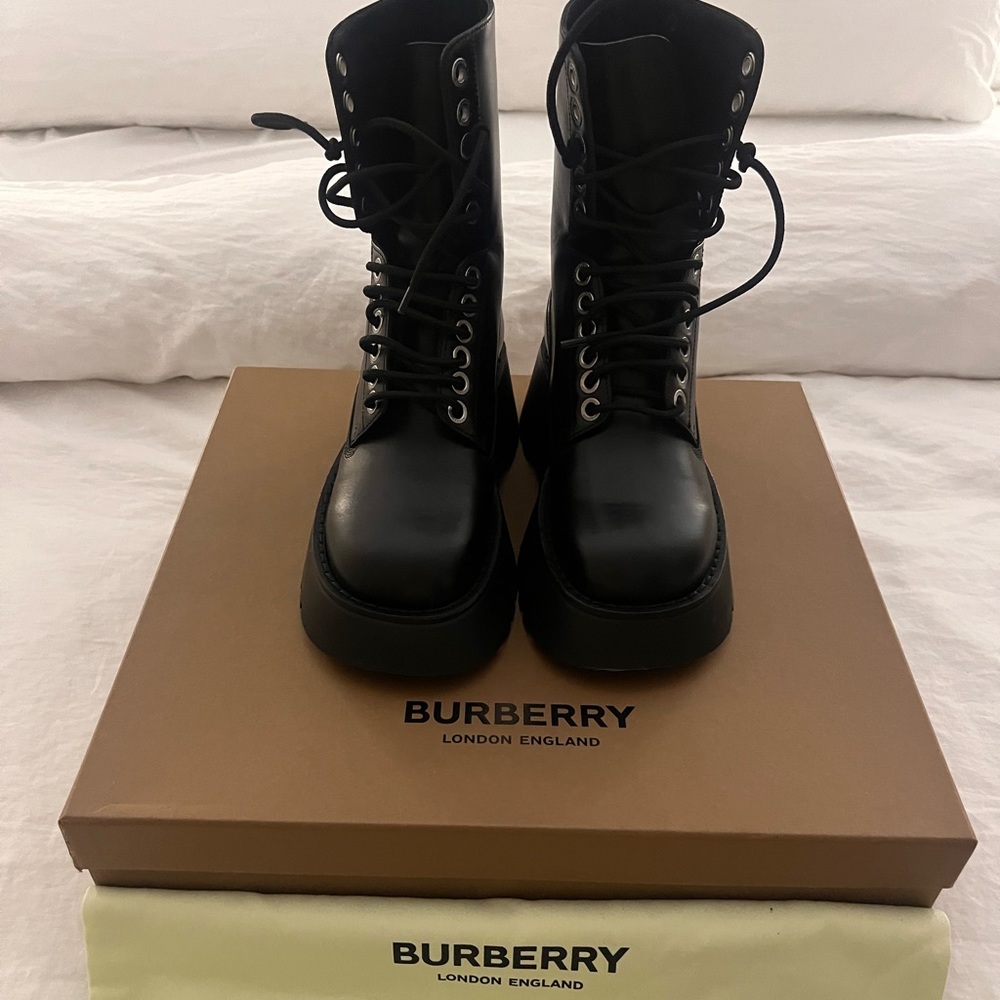 NEW Burberry Mason ankle chunky boot 36 or women’s 7 retail $1150